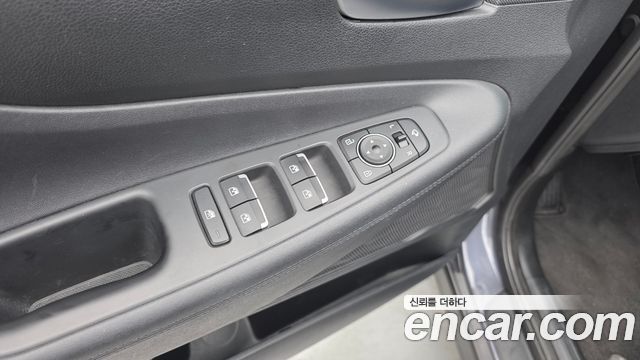Hyundai Santa Fe Gasoline 2.5T 2WD Prestige 2021 — фото 17