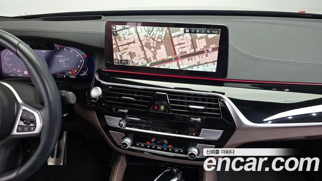 BMW 6 Series GT (G32) 640i xDrive M Sport 2023 — фото 13