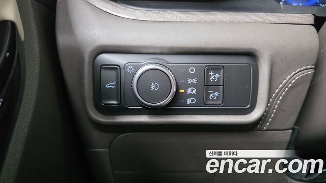 Ford Explorer (VI) 3.0 Platinum 4WD 2022 — фото 33