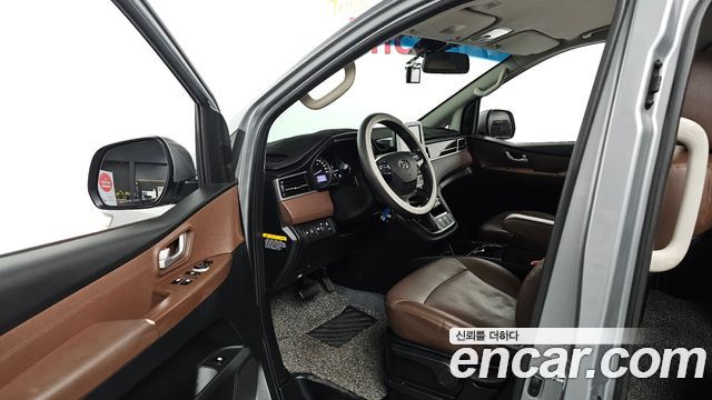Hyundai Grand Starex Urban 9-Seater Exclusive 2019 — фото 10
