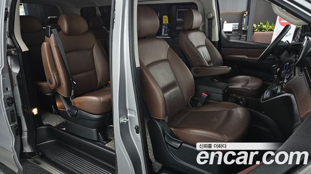 Hyundai Grand Starex Urban 9-Seater Exclusive 2019 — фото 15