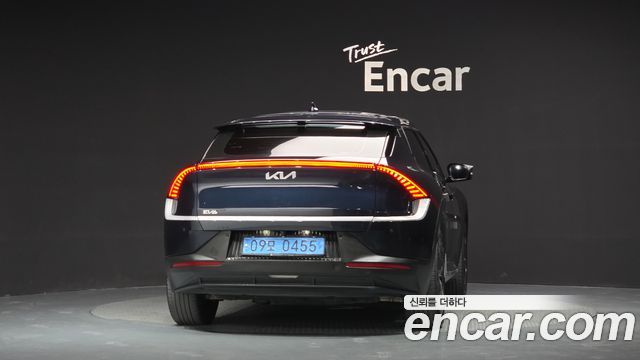 Kia EV6 Standard 4WD Air 2022 — фото 4