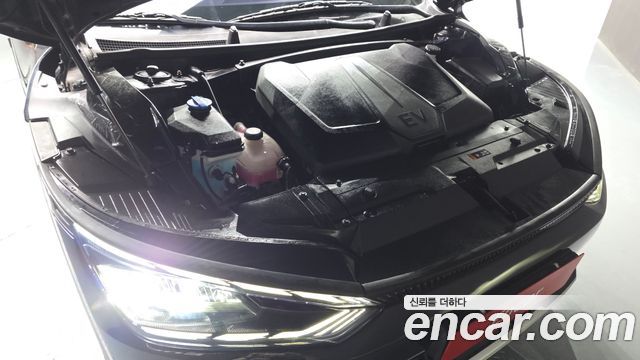 Kia EV6 Standard 4WD Air 2022 — фото 6