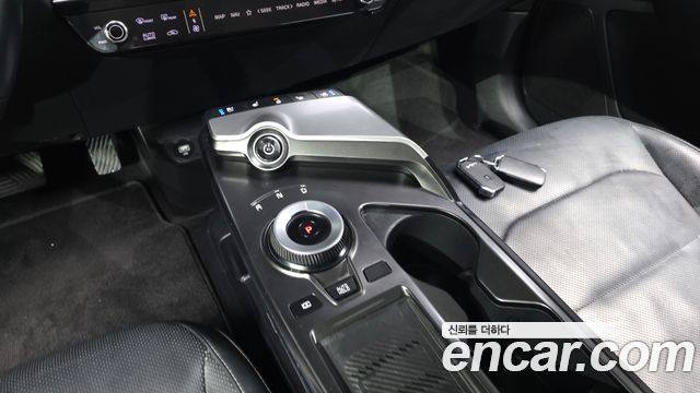Kia EV6 Standard 4WD Air 2022 — фото 9