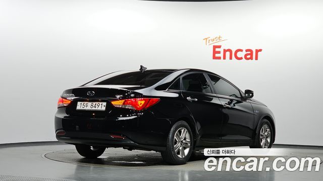 Hyundai Sonata The Brilliant CVVL Bluesaver 2013 — фото 2