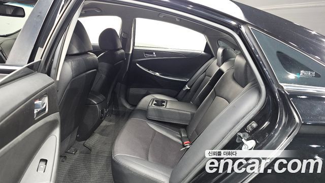 Hyundai Sonata The Brilliant CVVL Bluesaver 2013 — фото 12