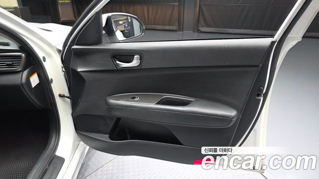 Kia K5 Hybrid (II) Prestige 2016 — фото 24