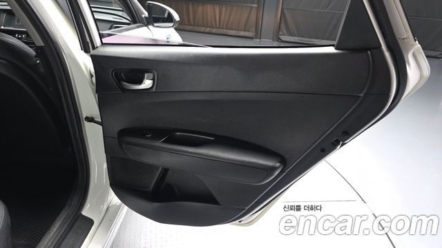 Kia K5 Hybrid (II) Prestige 2016 — фото 25