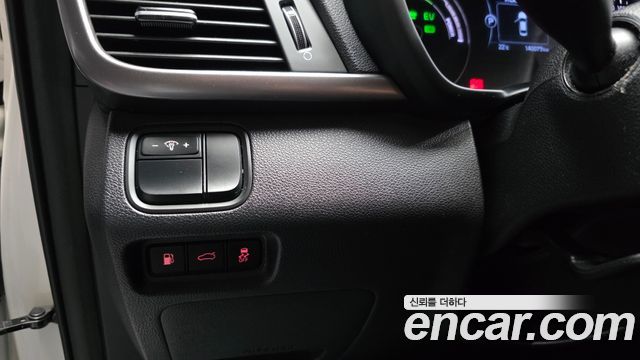Kia K5 Hybrid (II) Prestige 2016 — фото 30