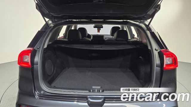Kia Niro EV Noblesse 2019 — фото 18