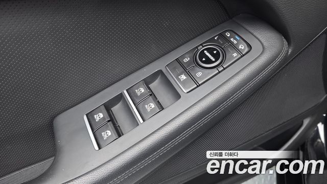 Genesis G80 3.3 GDI Luxury 2017 — фото 30
