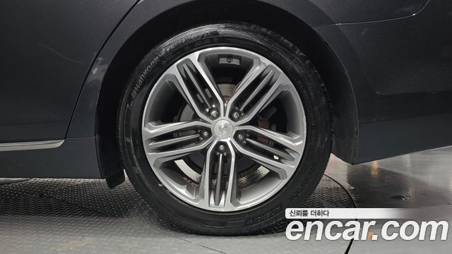 Hyundai Grandeur (IG) 2.4 Premium 2017 — фото 27