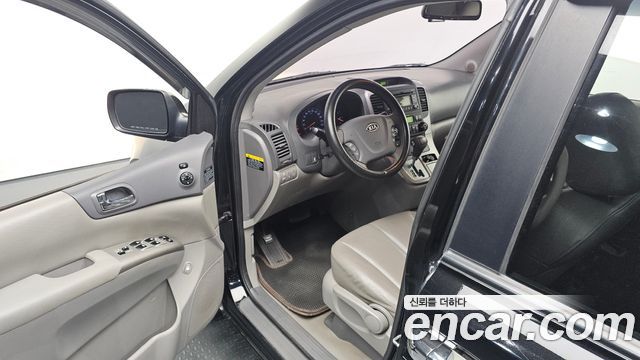 Kia Carnival R Grand Carnival GLX Luxury 2012 — фото 11