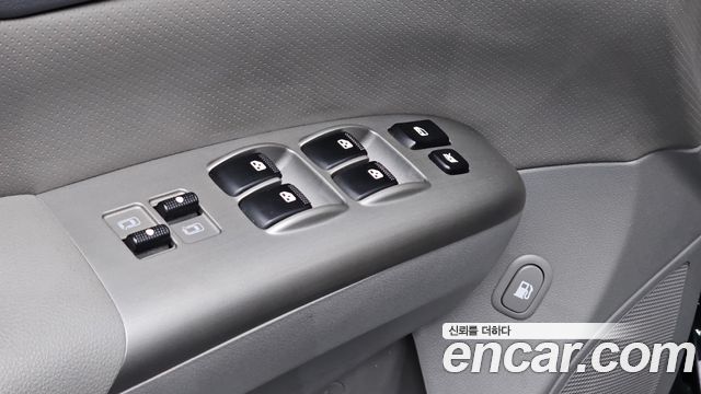 Kia Carnival R Grand Carnival GLX Luxury 2012 — фото 20
