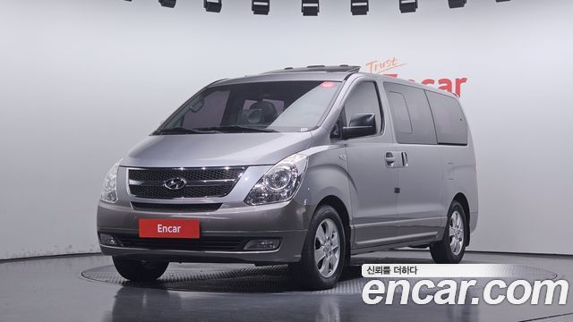 Hyundai Grand Starex 11-Seater Wagon HVX VIP PACK