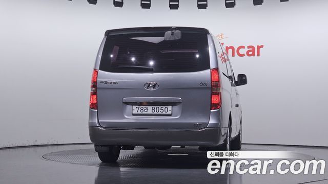 Hyundai Grand Starex 11-Seater Wagon HVX VIP PACK 2014 — фото 4