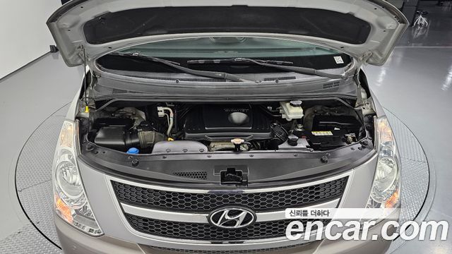 Hyundai Grand Starex 11-Seater Wagon HVX VIP PACK 2014 — фото 6