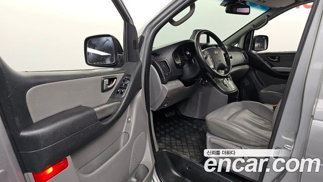Hyundai Grand Starex 11-Seater Wagon HVX VIP PACK 2014 — фото 10