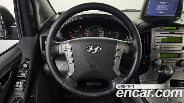 Hyundai Grand Starex 11-Seater Wagon HVX VIP PACK 2014 — фото 14