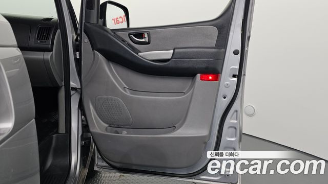 Hyundai Grand Starex 11-Seater Wagon HVX VIP PACK 2014 — фото 24