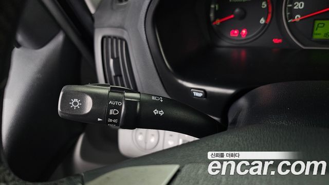Hyundai Grand Starex 11-Seater Wagon HVX VIP PACK 2014 — фото 30