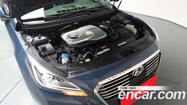 Hyundai Sonata Hybrid (LF) 2.0 HEV Premium 2016 — фото 6