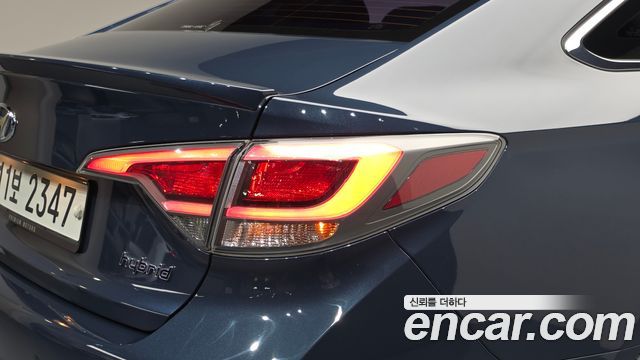 Hyundai Sonata Hybrid (LF) 2.0 HEV Premium 2016 — фото 23