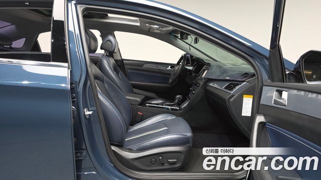 Hyundai Sonata Hybrid (LF) 2.0 HEV Premium 2016 — фото 26