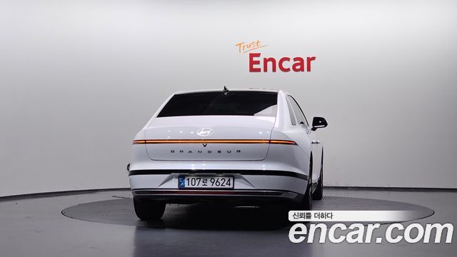 Hyundai Grandeur (GN7) 2,5 Gasoline 2WD Premium 2024 — фото 4