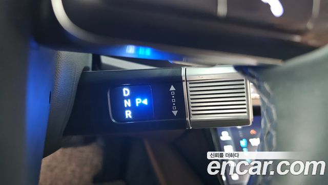 Hyundai Grandeur (GN7) 2,5 Gasoline 2WD Premium 2024 — фото 9