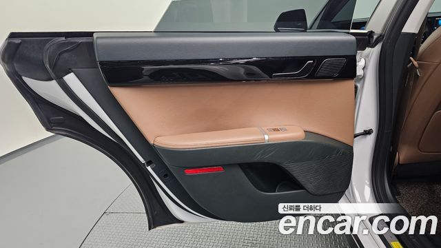 Hyundai Grandeur (GN7) 2,5 Gasoline 2WD Premium 2024 — фото 25