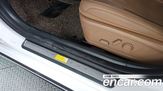 Hyundai Grandeur (GN7) 2,5 Gasoline 2WD Premium 2024 — фото 30