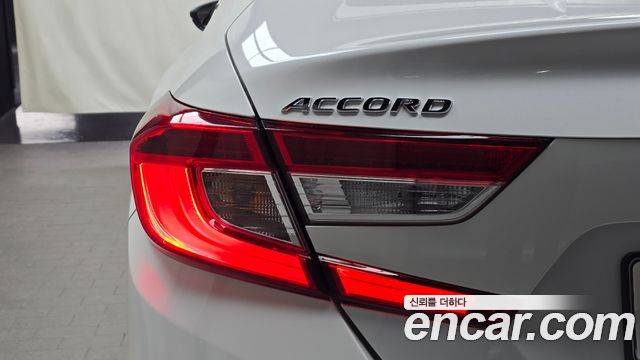 Honda Accord (X) 1.5 Turbo 2018 — фото 23