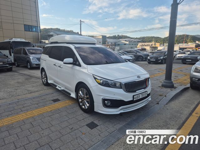Kia Carnival 9-seater Prestige 2015 — фото 1