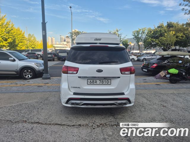 Kia Carnival 9-seater Prestige 2015 — фото 4