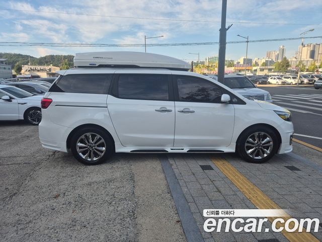 Kia Carnival 9-seater Prestige 2015 — фото 7