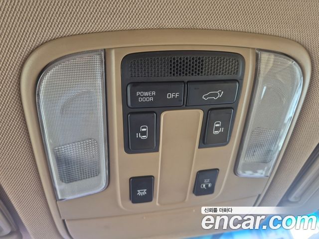 Kia Carnival 9-seater Prestige 2015 — фото 18