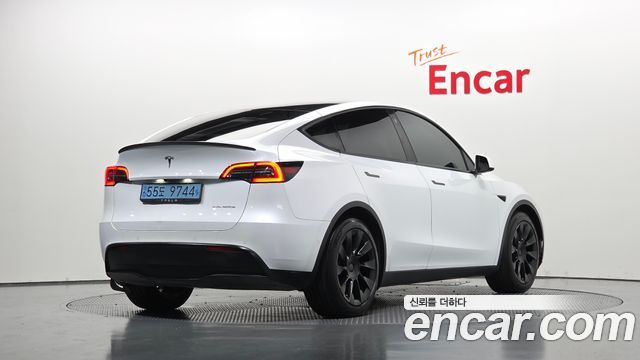 Tesla Model Y Long Range AWD 2022 — фото 2