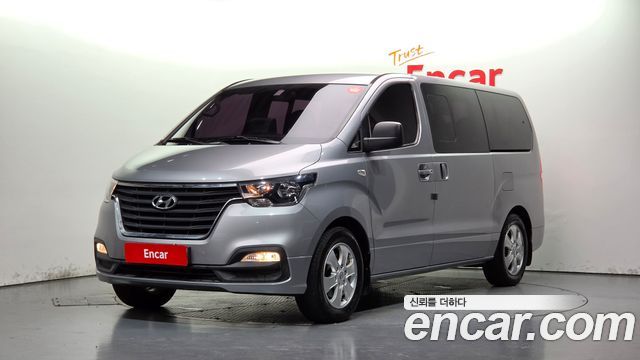 Hyundai Grand Starex Urban 9-Seater Premium 2019 — фото 1