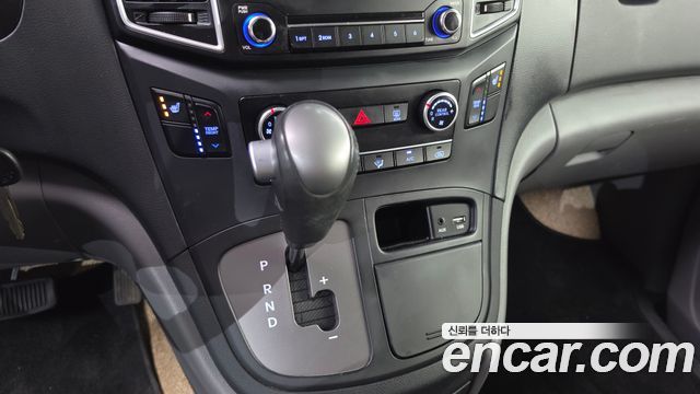 Hyundai Grand Starex Urban 9-Seater Premium 2019 — фото 9