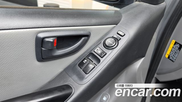 Hyundai Grand Starex Urban 9-Seater Premium 2019 — фото 16