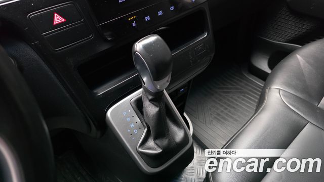 Hyundai Staria Cargo 3-Seater Modern 2022 — фото 9