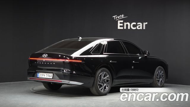 Hyundai Grandeur (GN7) 2,5 Gasoline 2WD Premium 2023 — фото 2