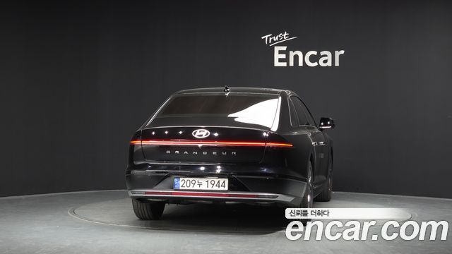 Hyundai Grandeur (GN7) 2,5 Gasoline 2WD Premium 2023 — фото 4