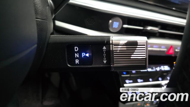 Hyundai Grandeur (GN7) 2,5 Gasoline 2WD Premium 2023 — фото 9