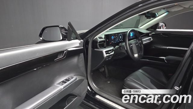 Hyundai Grandeur (GN7) 2,5 Gasoline 2WD Premium 2023 — фото 10