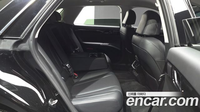 Hyundai Grandeur (GN7) 2,5 Gasoline 2WD Premium 2023 — фото 12