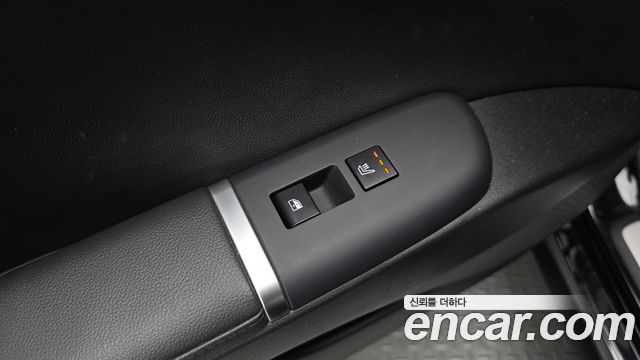 Hyundai Grandeur (GN7) 2,5 Gasoline 2WD Premium 2023 — фото 19