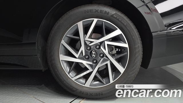 Hyundai Grandeur (GN7) 2,5 Gasoline 2WD Premium 2023 — фото 21