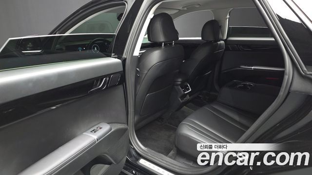Hyundai Grandeur (GN7) 2,5 Gasoline 2WD Premium 2023 — фото 26